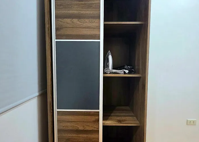 U1 La Guardia Townhouse 2 Bedroom Unit Free Parking Near It Park Leilighet