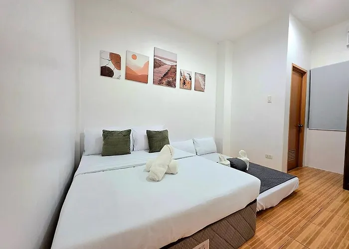 U1 La Guardia Townhouse 2 Bedroom Unit Free Parking Near It Park Leilighet