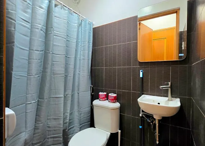 U1 La Guardia Townhouse 2 Bedroom Unit Free Parking Near It Park Cebu