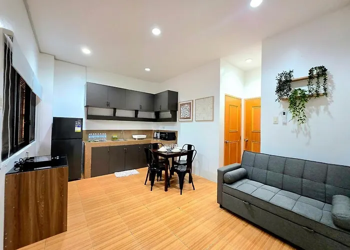 U1 La Guardia Townhouse 2 Bedroom Unit Free Parking Near It Park Leilighet *